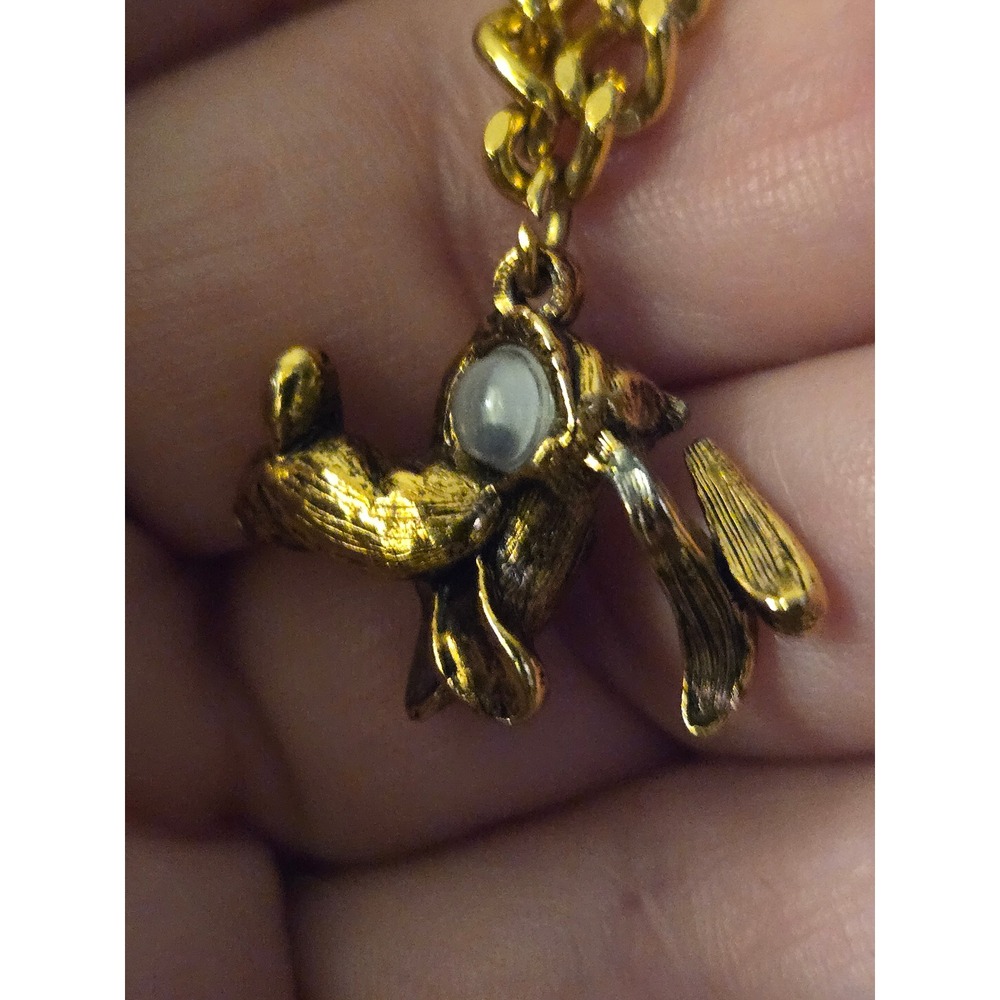 Pluto Charm Goldtone Bracelet Rare 1970s Themepark Souvenir Vintage 6.5in - Picture 3 of 6